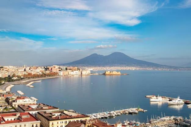Fagi In * Naples